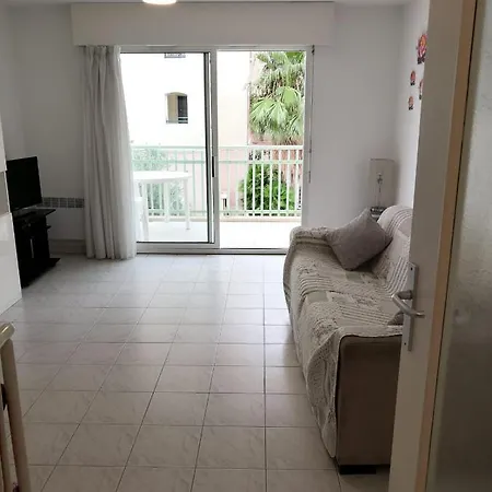 Vue Sur Port Apartment *